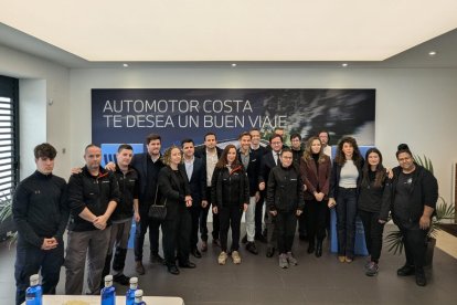 El equipo d BMW Automotor Costa junto al presidente de BMW España.