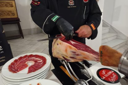Jamón cortado en directo para la ocasión.