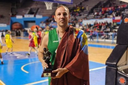 Ismael Torres Campeón del Mundo de Veteranos en Argentina.