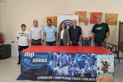 Presentación del máster IBP en el Club de Tenis Albox.