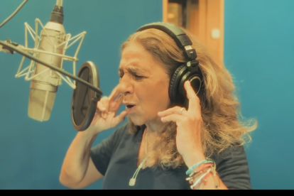 Lolita, en un fotograma del videoclip de ‘En tengurengue’, una canción de Los Ruinas.