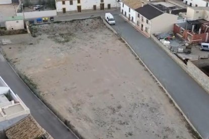Espacio adquirido para construir el nuevo parque en el Llano de los Olleres.