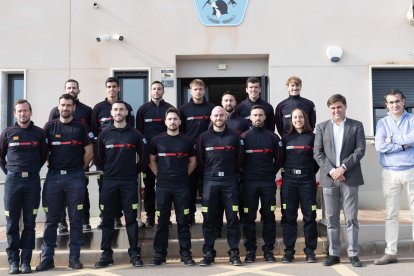 Los 12 nuevos bomberos del Consorcio del Poniente.
