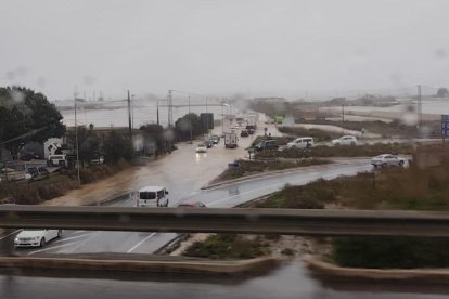 Inundaciones en carreteras del Poniente almeriense.