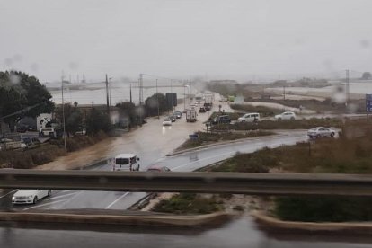 Inundaciones en carreteras del Poniente almeriense.