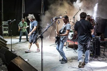 Cizaña en su concierto de despedida en The Juerga's Rock 2015-