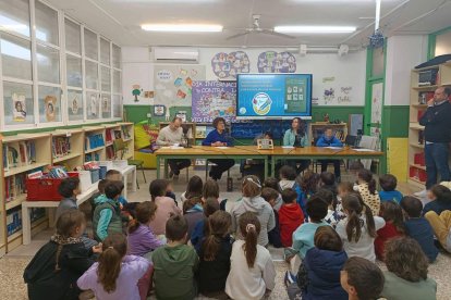 Los alumnos han ido participando en la grabación por ciclos