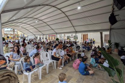 Jóvenes albojenses en una imagen distribuida por el Ayuntamiento.