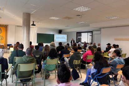 Charla sobre la historia de Roquetas de Mar de la Asociación 250 Aniversario.