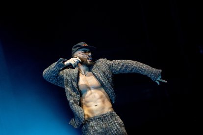 El cantante Manuel Turizo, durante un concierto en el Movistar Arena.