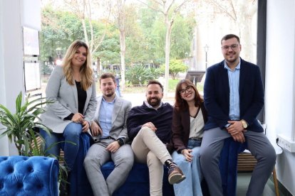 El equipo de Grupo Vittaria, firma especializada en intermediación y asesoramiento inmobiliario en la provincia de Almería.