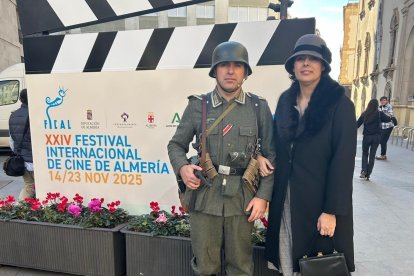 Félix Almonacid junto a su prometida Mónica Juarez en el Festival de Cine de Almería.
