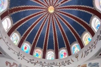 Detalle de la cúpula de la parroquia.