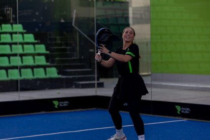 Lourdes García Sánchez es una monitora de pádel de Aguadulce que vive en Arabia Saudí.