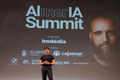 Un momento de la primera edición de AlmerIA Summit, que reunió a profesionales y empresas en torno al impacto de la inteligencia artificial en la provincia.
