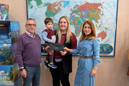 Lidia del Águila y su pequeño: Fran, recibieron este premio de un viaje