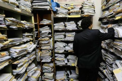 Imagen de un archivo generada por IA.