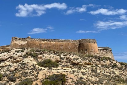 Imagen del Castillo de San Ramón, en Rodalquilar.