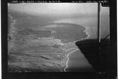 Fotografía Aérea de Adra en 1927 del archivo municipal.
