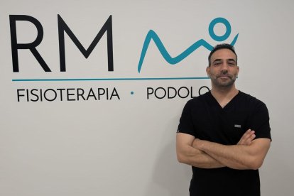 Román Martínez ahora es fisioterapeuta y tiene su propia clínica en Aguadulce.
