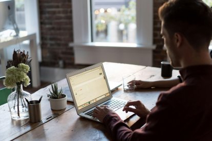 Almería destaca en estudios online medioambientales y en Derecho.