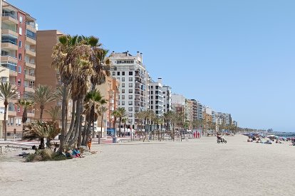 Barrio de El Zapillo, en primera línea de playa de Almería capital.