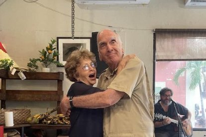 La diplomática María Clemencia junto a José Ignacio Jiménez.