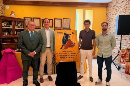 Ginés Carmona, Alfonso García Alcalde de Vera, Antonio Soler concejal de cultura y Ruiz Manuel.