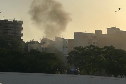 El humo en el centro del pueblo de Albox esta mañana de viernes.