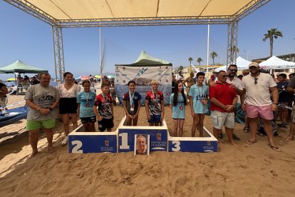 Entrega trofeos XI Travesía a Nado San Juan de los Terreros.