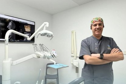 El doctor José Ramón Rubio, responsable de Vera Dental.