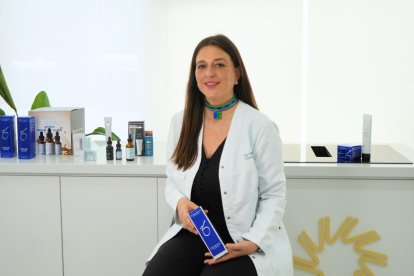 Purificación Martínez Segura, doctora de Medicina Estética y de Familia de La Vega Clinic.