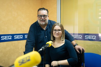 Sara Ruiz y Alfredo Casas, este lunes en los estudios de SER Almería.