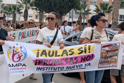 Las familias de Cuevas del Almanzora se movilizan para pedir la construcción del nuevo instituto.
