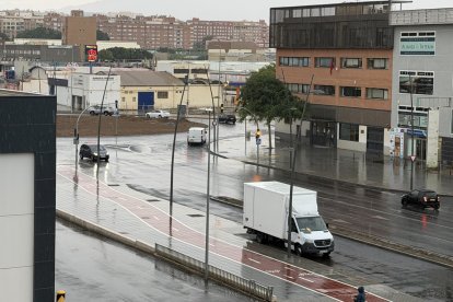 Las lluvias también han llegado hasta la capital almeriense durante la jornada de este sábado.