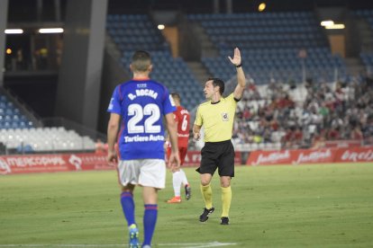 Prieto Iglesias en una jugada del partido.