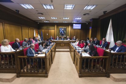 Pleno de la Diputación de Almería en la sesión de este miércoles, 6 de marzo.