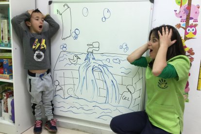 Comunicarse con niños TEA, campaña de InterActúa en el Día Mundial del Autismo.