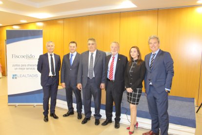 Responsables de Lealtadis y Fiscoejido durante la presentación de su alianza.
