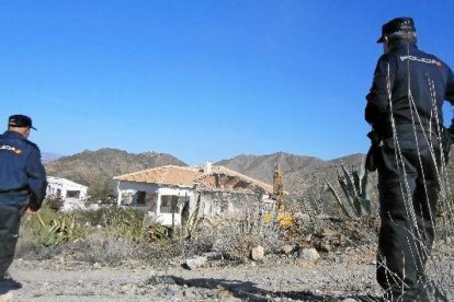 Derribo de una vivienda en el paraje de Las Terreras de Cantoria, en el año 2014.