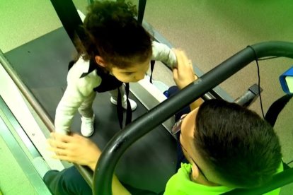 Tratamientos intensivos de InterActúa  en niños con parálisis cerebral : reeducación de la marcha en tapiz rodante.