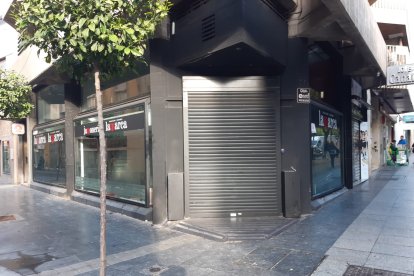 La tienda gourmet de Lamarca en el Paseo permanece cerrada desde enero.
