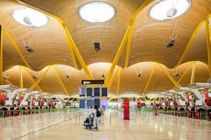 El aeropuerto Adolfo Suárez Madrid-Barajas solo mantendrá operativa la Terminal 4.