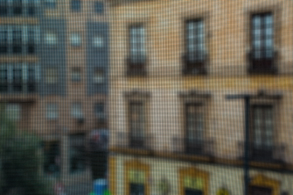 Serie con la que el fotógrafo explora la experiencia del confinamiento desde su casa.