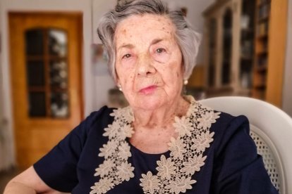 Nieves García es natural de Lucainena de las Torres, donde su familia regentaba un comercio.