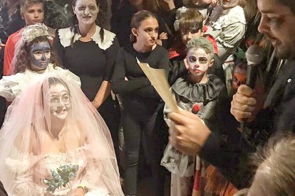 Imagen de la \'boda\' en La Curva.