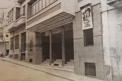 Fachada del antiguo cine.
