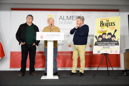 Pepe Blanes, Diego Cruz y Chipo Martínez en la presentación del concierto.
