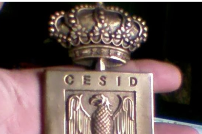 Medalla del CESID.