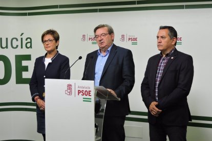Adriana Valverde, Fernando Martínez e Indalecio Gutiérrez.